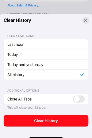 Screenshot of how to clear your cache on Safari for iOS. 