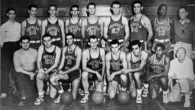 1954-1955 Buffalo Bulls Basketball team photo. 