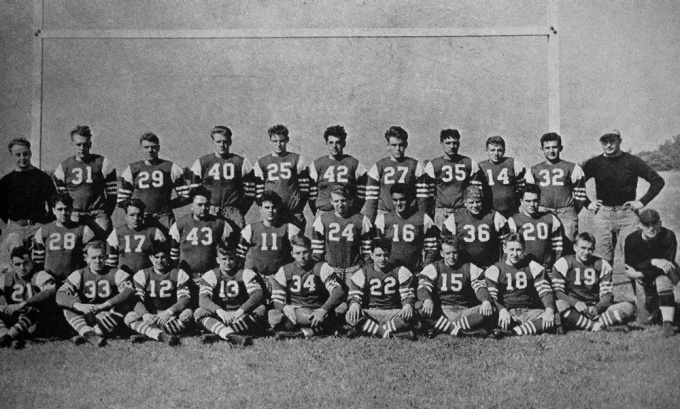 1935 Buffalo Bulls Football team photo. 