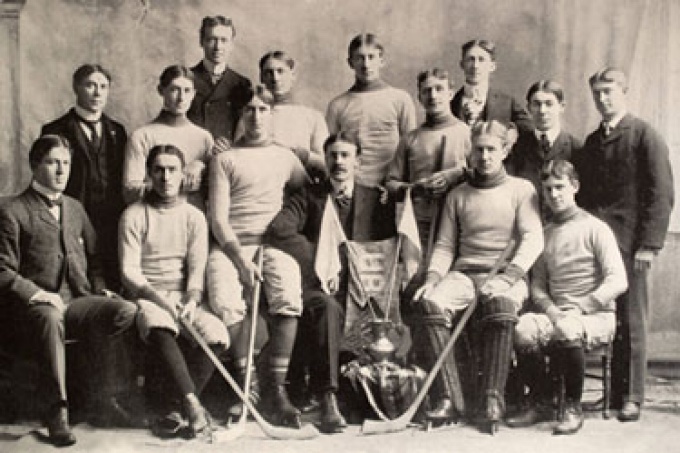 1900 Buffalo Hockey team photo. 