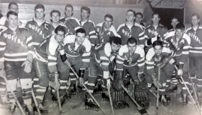 1963-1964 Buffalo Hockey team photo. 