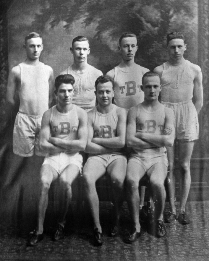 1919 track team.