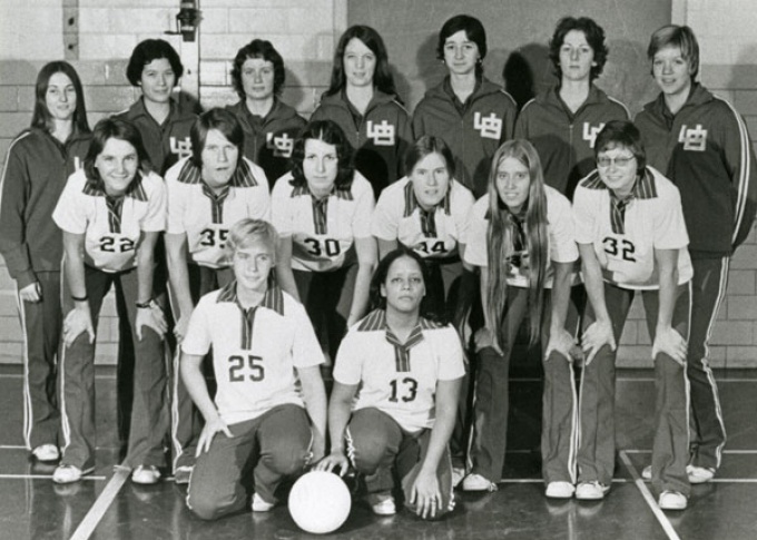 Womens volleyball team photo. 