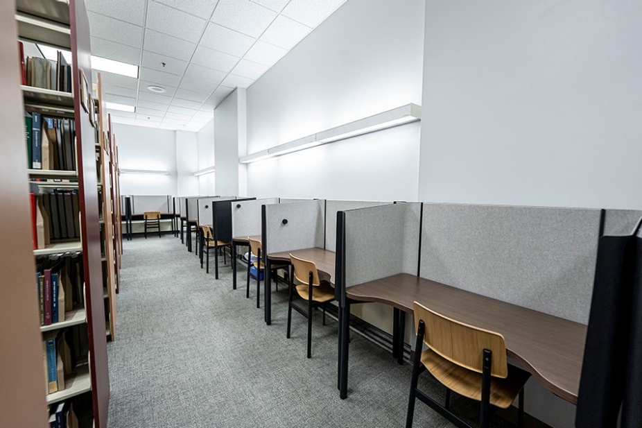 Photo of the Abbott Library second floor individual study seating. 