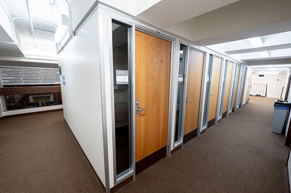 Photo of the Abbott Library second floor mezzanine single-person study rooms. 