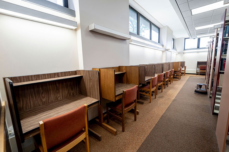 Photo of the Abbott Library third floor individual study seating. 