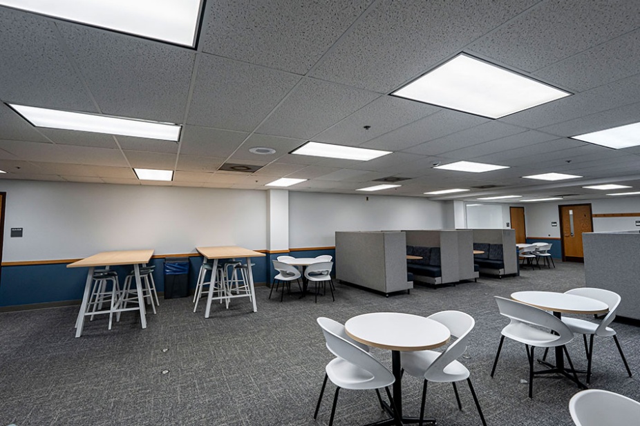 Photo of the Abbott Library basement study area. 