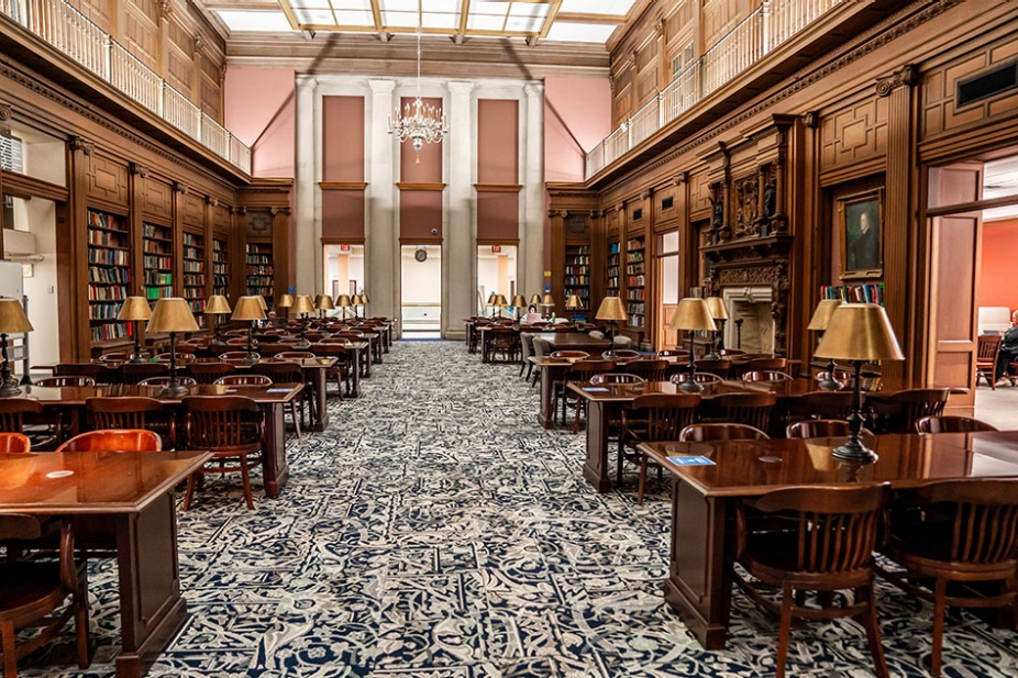 Photo of the Abbott Library Austin Flint Main Reading Room. 