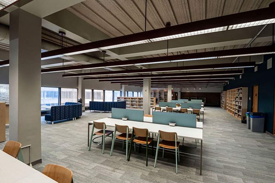 Photo of the Lockwood Library second floor individual study seating. 