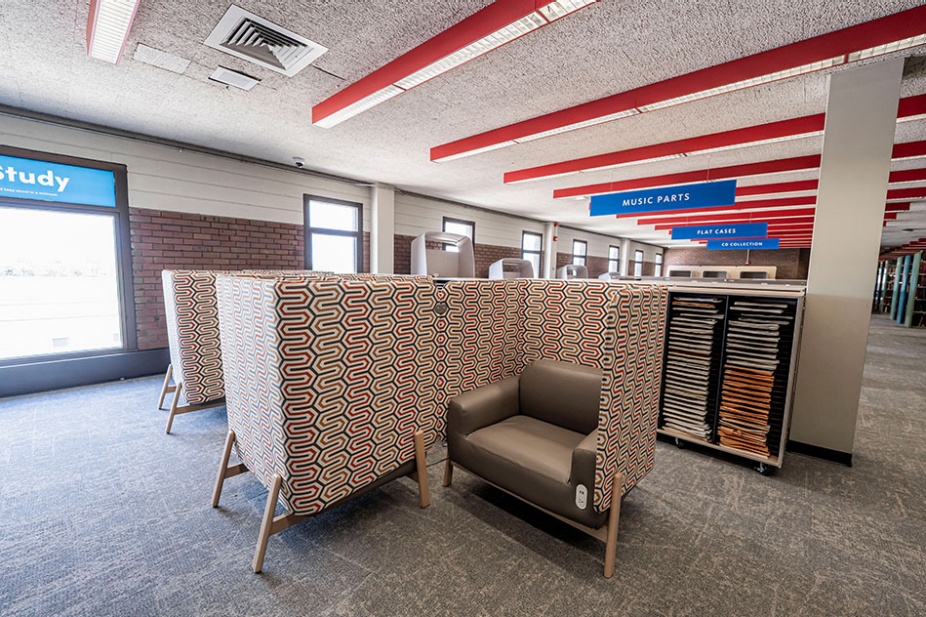 Photo of the Lockwood Library fifth floor comfortable seating options. 