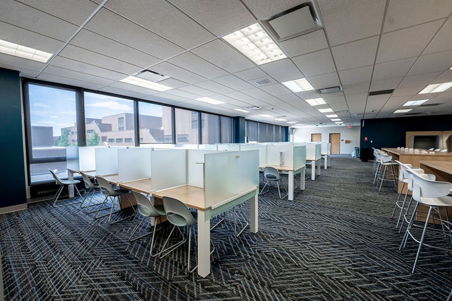 Photo of the Silverman Library second floor individual study seating. 