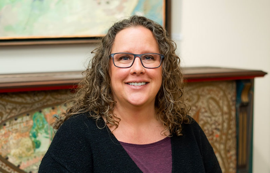 Lynn Lasota Headshot. 