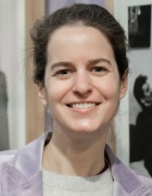 Alison Fraser headshot. 