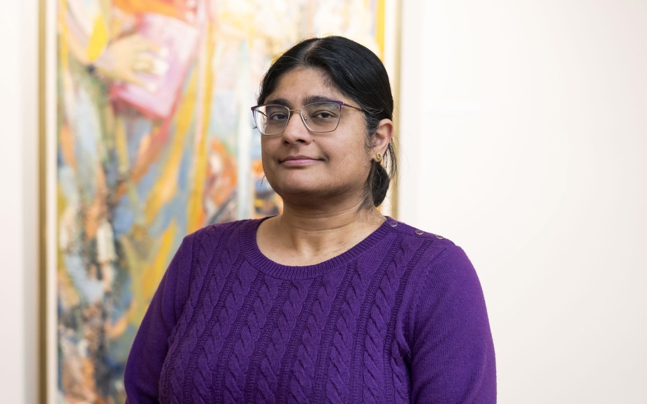 Saadia Iqbal headshot. 